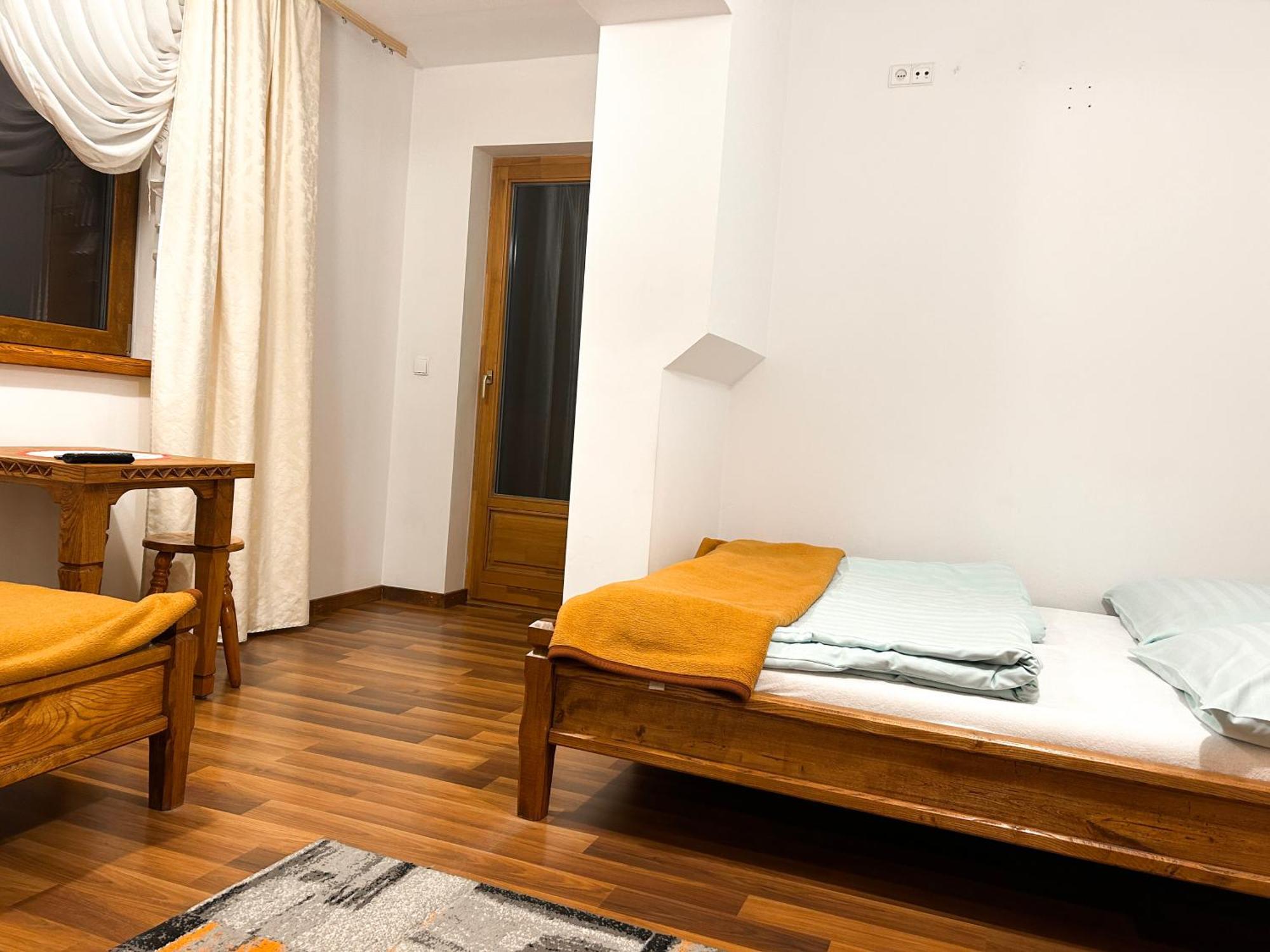 Gosciniec Na Rowni Apartment